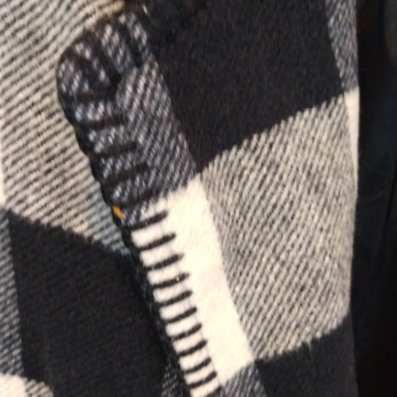 Katherine Deene Checked Wool Jacket - Picture 5 of 14